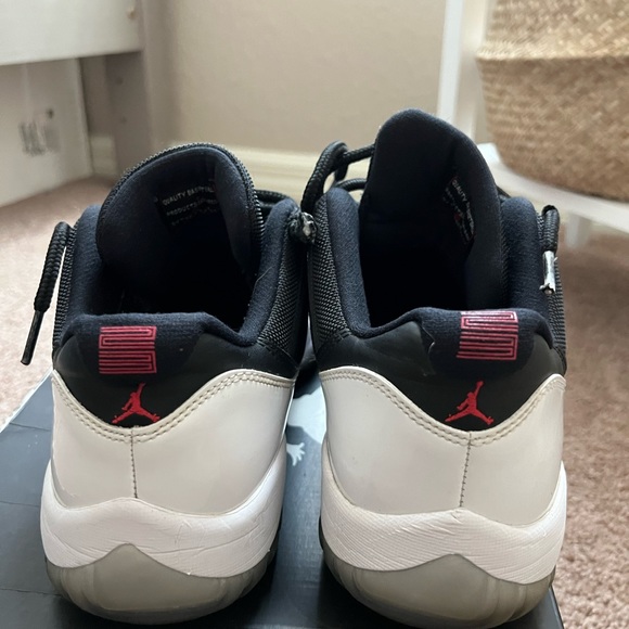 Jordan 11 low - Picture 6 of 6